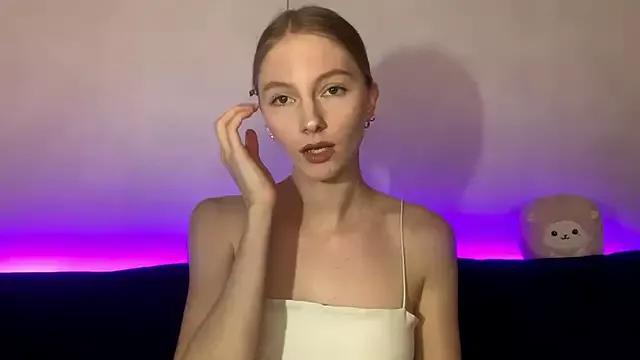 BrightAnnie from StripChat is Freechat
