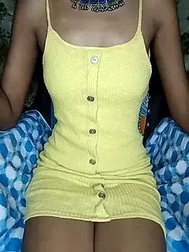 Brownies22 from StripChat is Freechat
