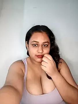 bumblebeegirl from StripChat is Freechat