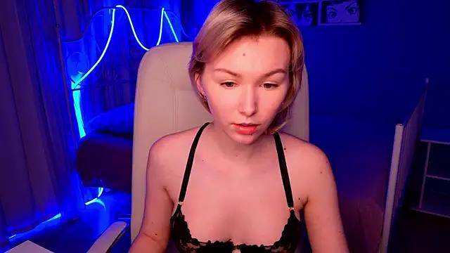 Mad beauty - checkout our excited streamers as they tease to their beloved melodies and slowly squirt for enjoyment to appease your wildest wishes.