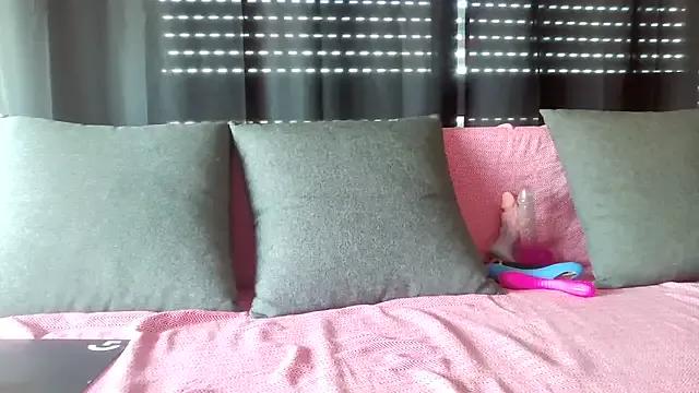 bunnyfox420 from StripChat is Freechat