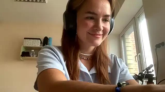 Mad beauty - checkout our excited streamers as they tease to their beloved melodies and slowly squirt for enjoyment to appease your wildest wishes.