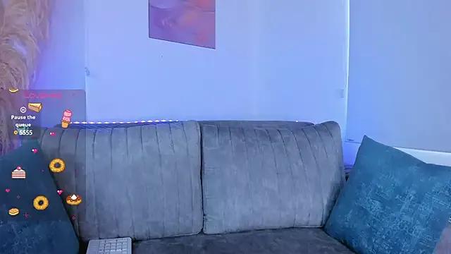 Mad beauty - checkout our excited streamers as they tease to their beloved melodies and slowly squirt for enjoyment to appease your wildest wishes.