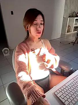 camila_knight from StripChat is Freechat