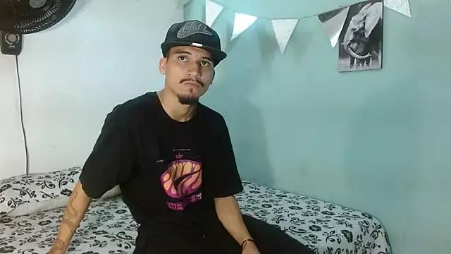 camila_natalia from StripChat is Freechat
