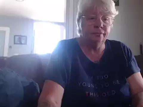 canadiancougar1965 from StripChat is Freechat