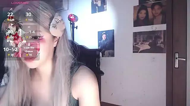 Mad beauty - checkout our excited streamers as they tease to their beloved melodies and slowly squirt for enjoyment to appease your wildest wishes.