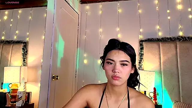 Candy_sternn from StripChat is Freechat