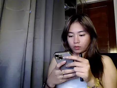 candycrushyyy from StripChat is Freechat