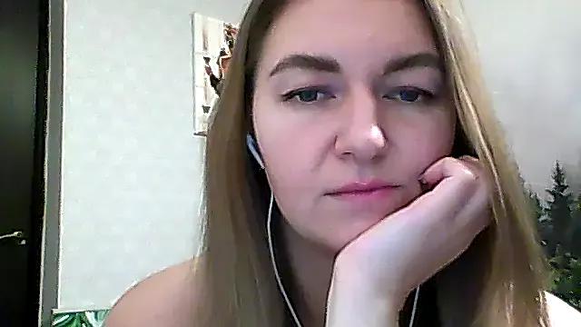 CandyOLimeX from StripChat is Freechat