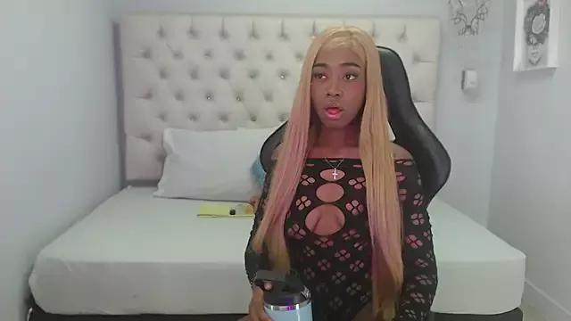 candyy_ebony from StripChat is Freechat