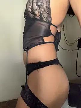 CariHoneyy from StripChat is Freechat