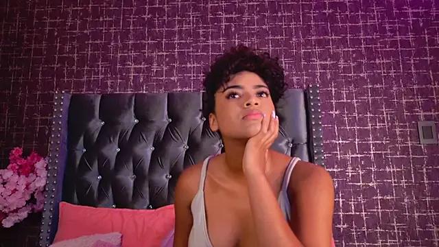 Carly_Monroe_ from StripChat is Freechat