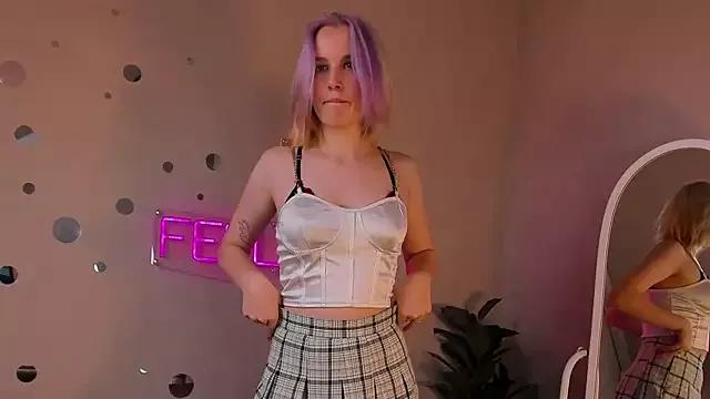 Mad beauty - checkout our excited streamers as they tease to their beloved melodies and slowly squirt for enjoyment to appease your wildest wishes.