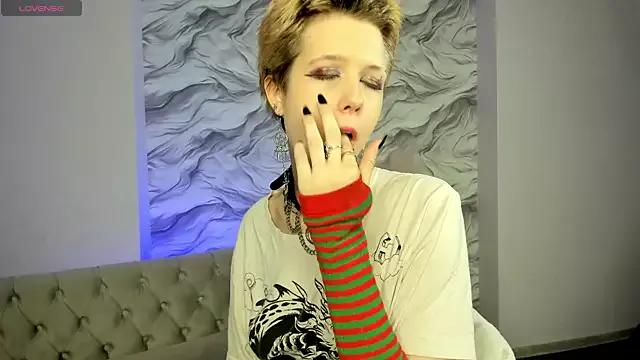 Mad beauty - checkout our excited streamers as they tease to their beloved melodies and slowly squirt for enjoyment to appease your wildest wishes.