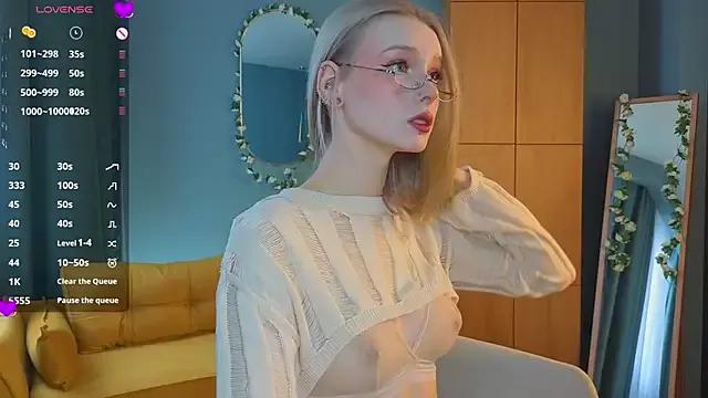 CarryPlace from StripChat is Freechat