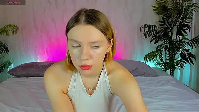 Mad beauty - checkout our excited streamers as they tease to their beloved melodies and slowly squirt for enjoyment to appease your wildest wishes.