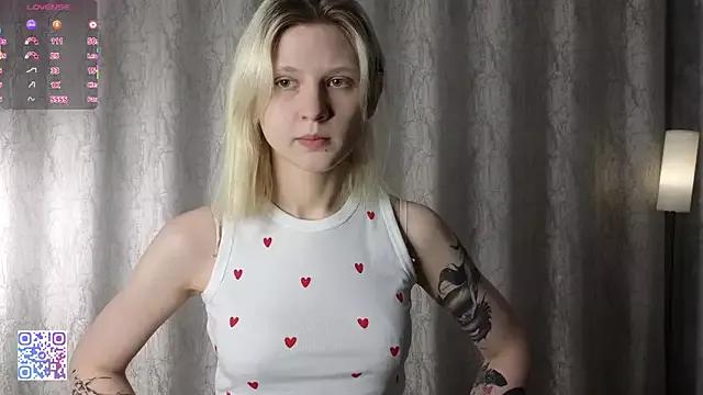 Mad beauty - checkout our excited streamers as they tease to their beloved melodies and slowly squirt for enjoyment to appease your wildest wishes.