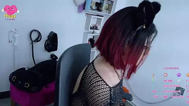 Mad beauty - checkout our excited streamers as they tease to their beloved melodies and slowly squirt for enjoyment to appease your wildest wishes.