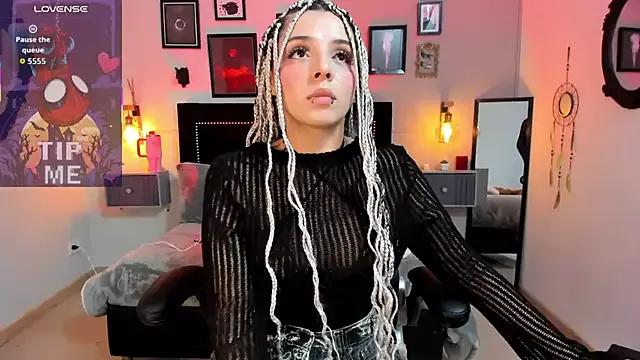 Mad beauty - checkout our excited streamers as they tease to their beloved melodies and slowly squirt for enjoyment to appease your wildest wishes.