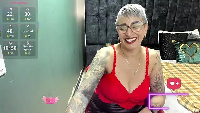 Charlotte__Gray from StripChat is Freechat