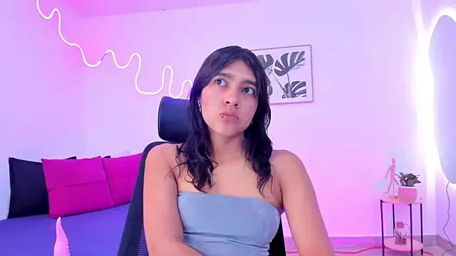 Cherrydollxx from StripChat is Freechat