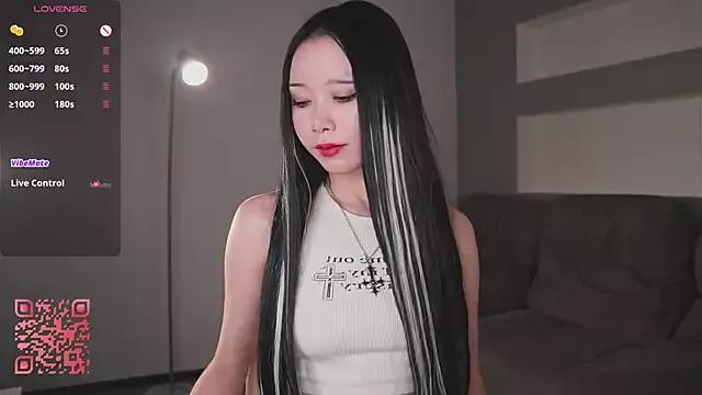 CherryGlow from StripChat is Freechat