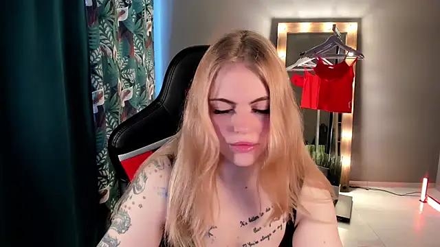 CherryRiot from StripChat is Freechat