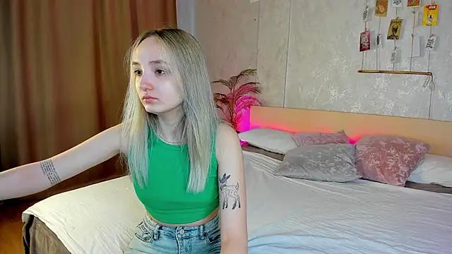 Mad beauty - checkout our excited streamers as they tease to their beloved melodies and slowly squirt for enjoyment to appease your wildest wishes.