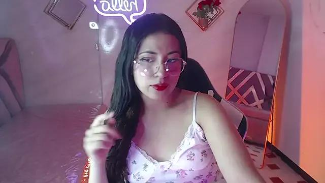 Chloe_Brownn_v from StripChat is Freechat