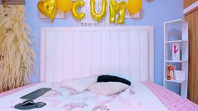 Mad beauty - checkout our excited streamers as they tease to their beloved melodies and slowly squirt for enjoyment to appease your wildest wishes.