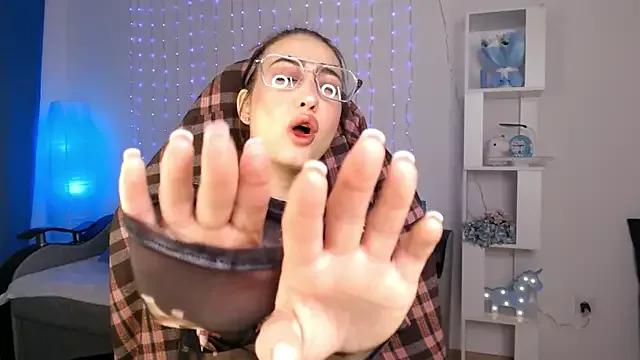 Mad beauty - checkout our excited streamers as they tease to their beloved melodies and slowly squirt for enjoyment to appease your wildest wishes.