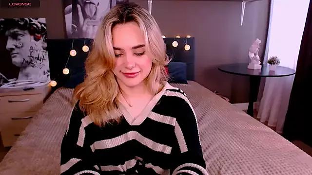Mad beauty - checkout our excited streamers as they tease to their beloved melodies and slowly squirt for enjoyment to appease your wildest wishes.