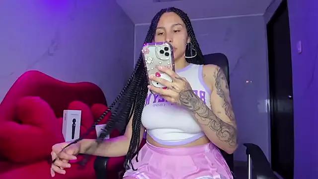 ChloeeTompson_ from StripChat is Freechat