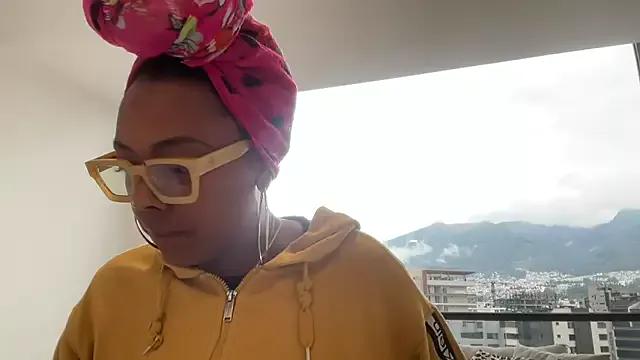 ChocolateCakeQueen from StripChat is Freechat