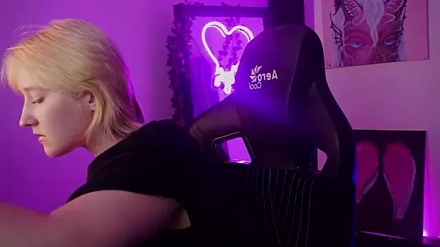 CinBellamy from StripChat is Freechat