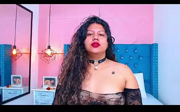 CloeStron from StripChat is Freechat
