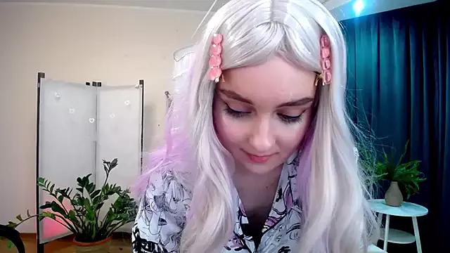 Mad beauty - checkout our excited streamers as they tease to their beloved melodies and slowly squirt for enjoyment to appease your wildest wishes.