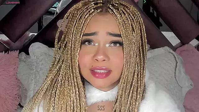 conny__curly from StripChat is Freechat