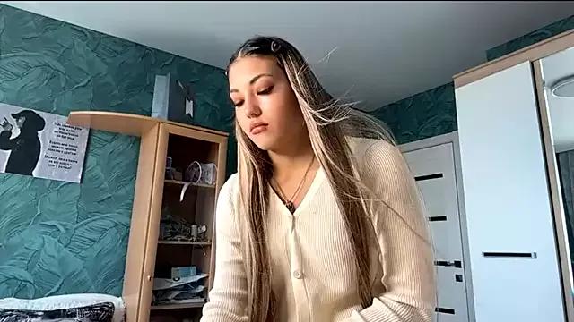 CoralieLambert from StripChat is Freechat