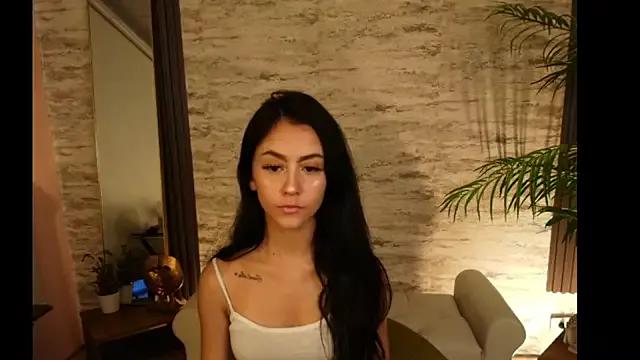 Coralinnee_ from StripChat is Freechat