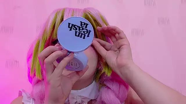Mad beauty - checkout our excited streamers as they tease to their beloved melodies and slowly squirt for enjoyment to appease your wildest wishes.