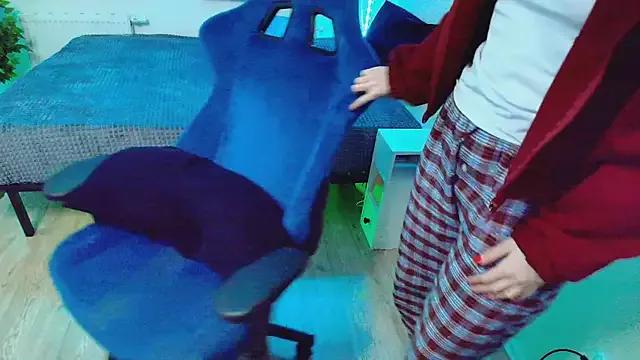 Mad beauty - checkout our excited streamers as they tease to their beloved melodies and slowly squirt for enjoyment to appease your wildest wishes.