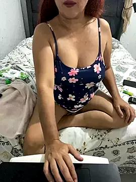 crazy_isra from StripChat is Freechat