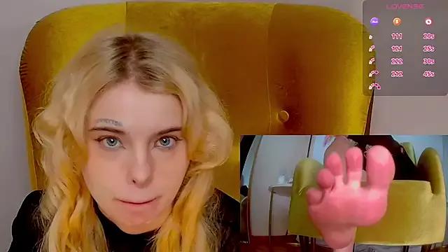 Creatrix_Lola from StripChat is Freechat