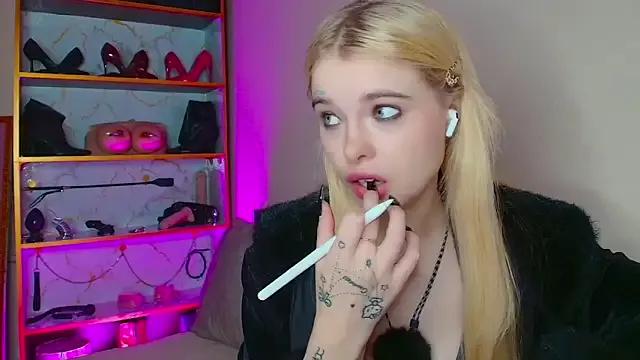 Mad beauty - checkout our excited streamers as they tease to their beloved melodies and slowly squirt for enjoyment to appease your wildest wishes.