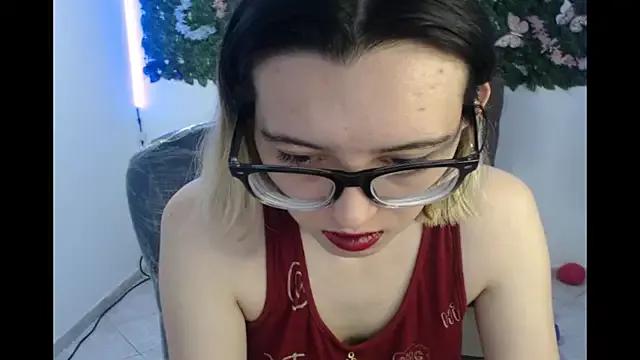 cristal_hills_19 from StripChat is Freechat