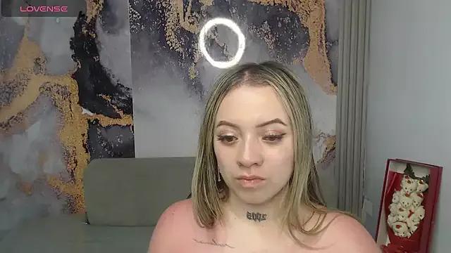 Cristal_v_1 from StripChat is Freechat