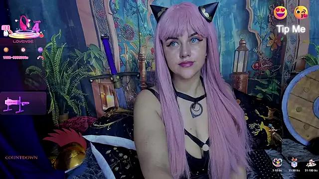 Cristina_blue from StripChat is Freechat