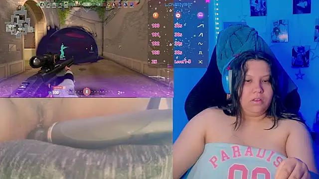 crystal7u7 from StripChat is Freechat